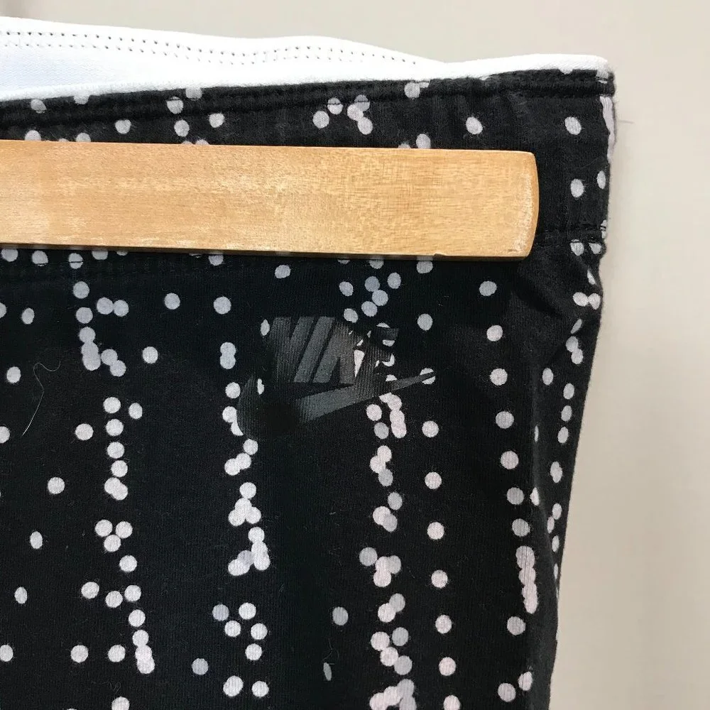 NIKE Sz M Leggings